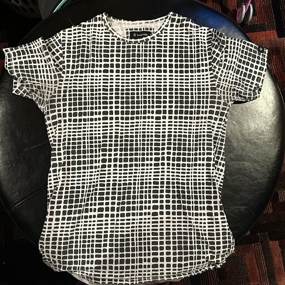 Tee shirt